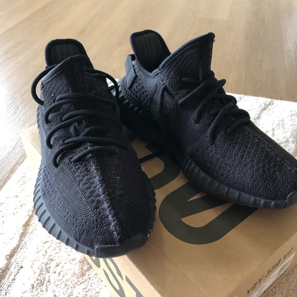 Yeezy Boost 350 V2 Sneakers men